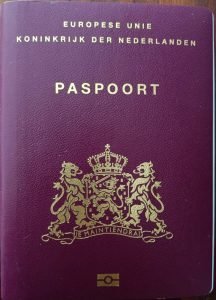 Het Nederlandse Paspoort: Let op het Cijfer '0' en niet de Letter 'O Het Nederlandse Paspoort: Let op het Cijfer '0' en niet de Letter 'O